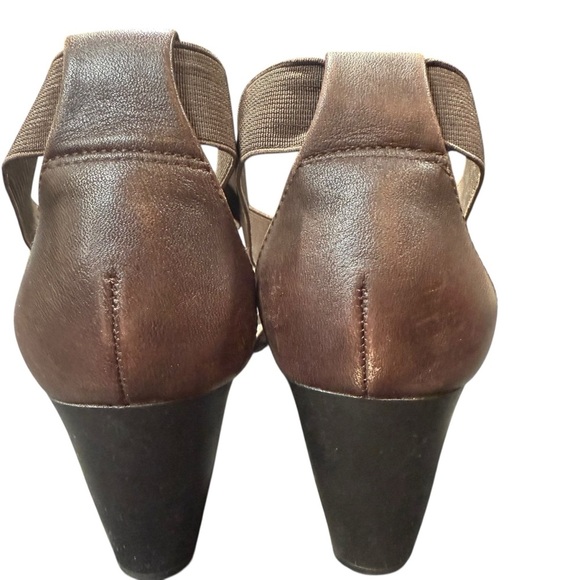 Polo by Ralph Lauren Tan Strappy Sandals - Picture 6 of 9